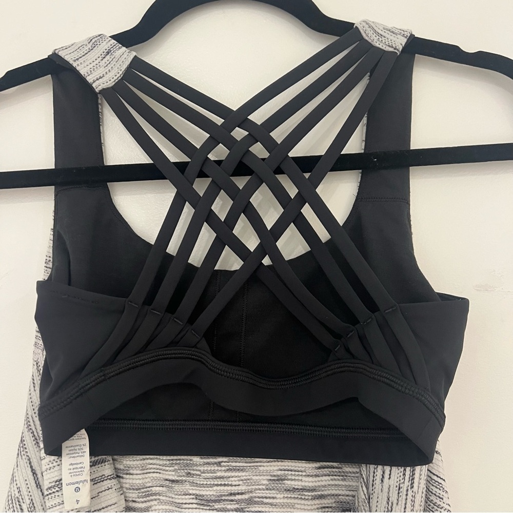 NWOT Lululemon Built in Bra Top - Picture 5 of 9